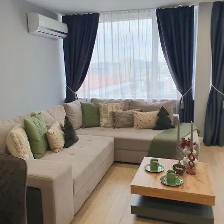 Balkan Tower Deluxe Ultra * Γκάμπροβο