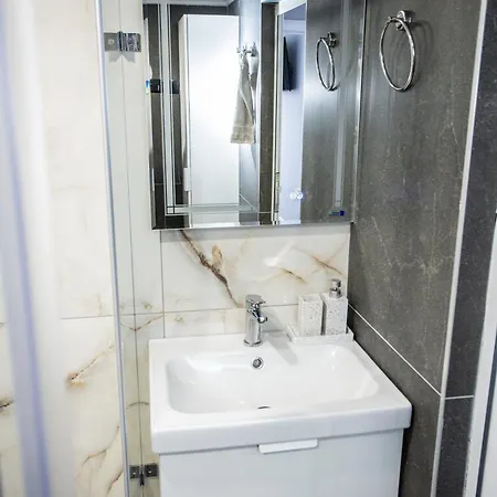 Balkan Tower Deluxe Ultra *