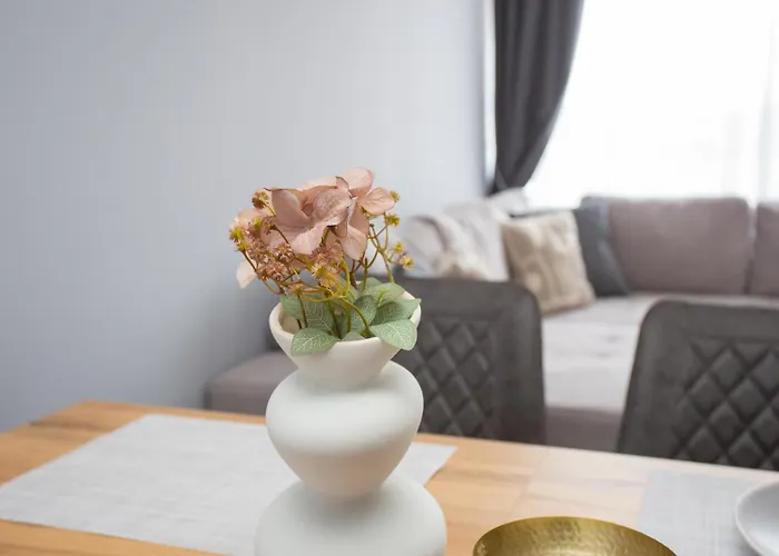 Balkan Tower Deluxe Ultra *