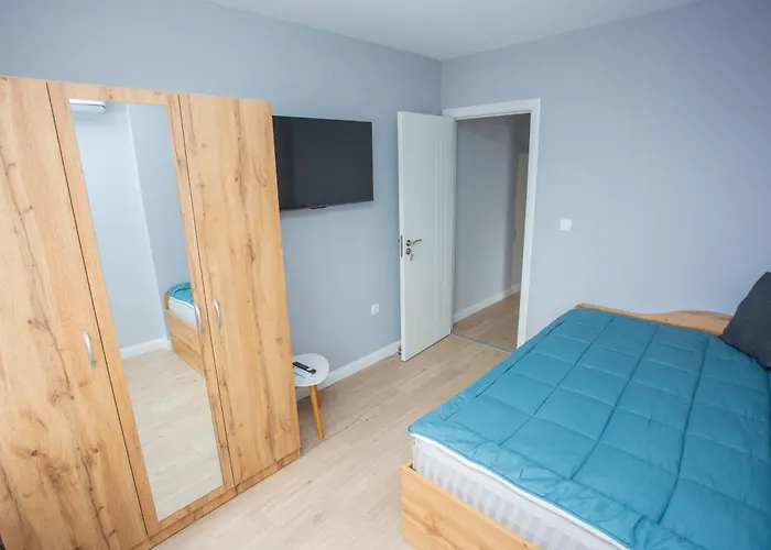 Balkan Tower Deluxe Ultra Gabrovo